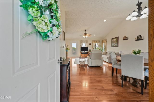 2064 Kerr Road, Sevierville, TN 37876