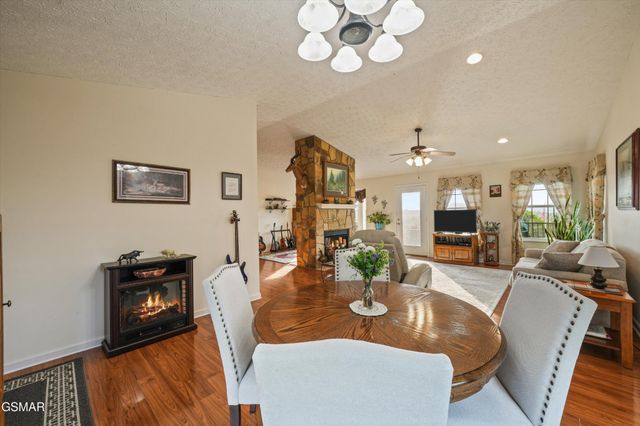 2064 Kerr Road, Sevierville, TN 37876
