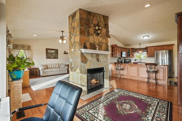 2064 Kerr Road, Sevierville, TN 37876
