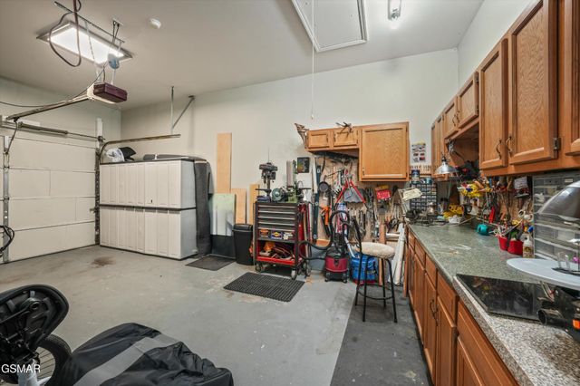 2064 Kerr Road, Sevierville, TN 37876