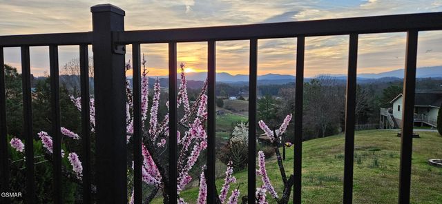 2064 Kerr Road, Sevierville, TN 37876