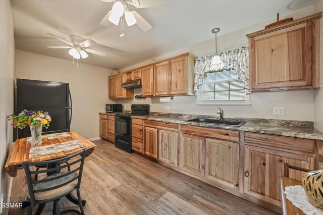 2064 Kerr Road, Sevierville, TN 37876