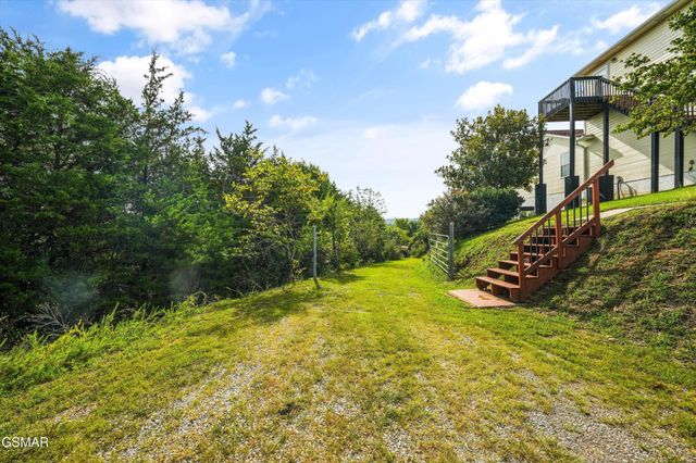 2064 Kerr Road, Sevierville, TN 37876