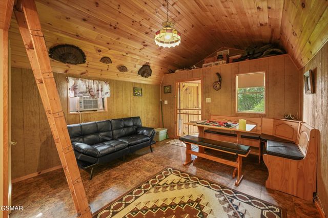 2064 Kerr Road, Sevierville, TN 37876