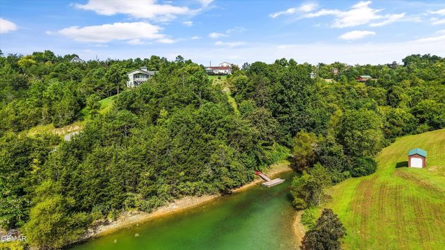 2064 Kerr Road, Sevierville, TN 37876