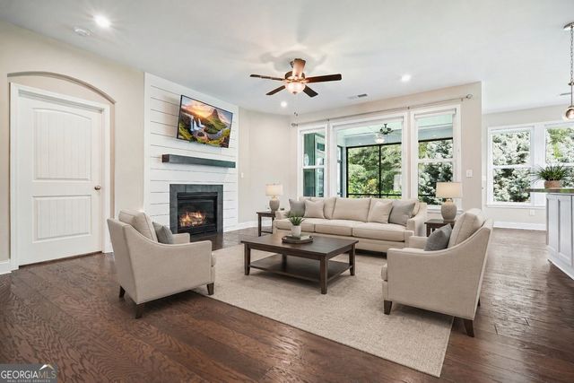 209 Aspen Way, Dallas, GA 30157