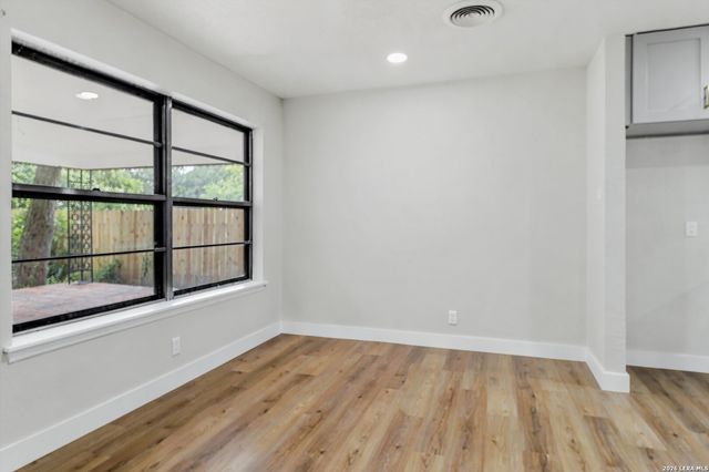 742 Winfield Cir, Windcrest, TX 78239