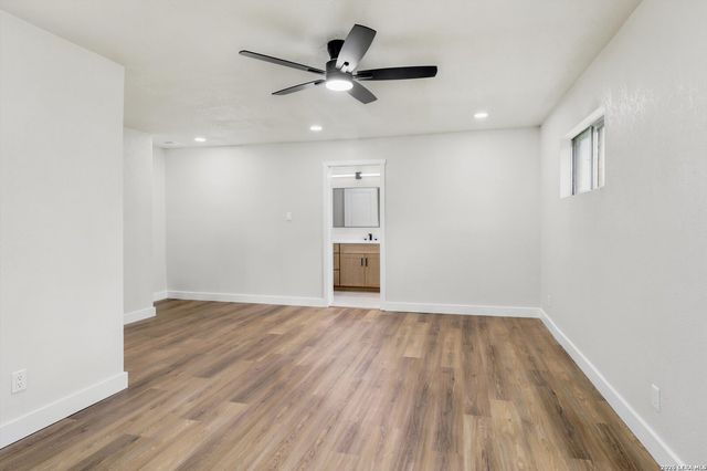 742 Winfield Cir, Windcrest, TX 78239