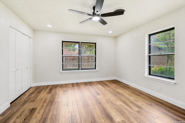 742 Winfield Cir, Windcrest, TX 78239