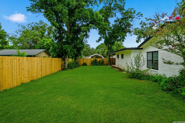 742 Winfield Cir, Windcrest, TX 78239