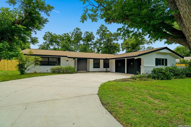 742 Winfield Cir, Windcrest, TX 78239
