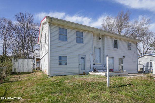 613 Black Forest Drive, Maryville, TN 37801