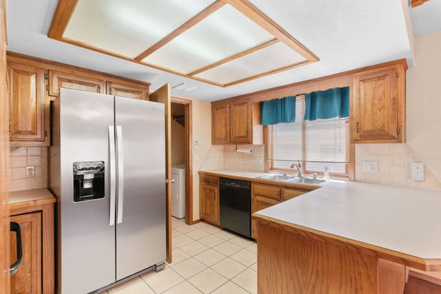 3443 S Bellhurst Avenue, Springfield, MO 65804