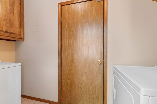 3443 S Bellhurst Avenue, Springfield, MO 65804