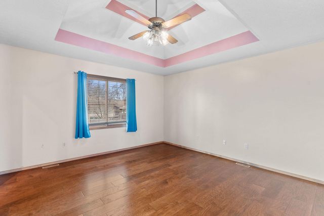 3443 S Bellhurst Avenue, Springfield, MO 65804