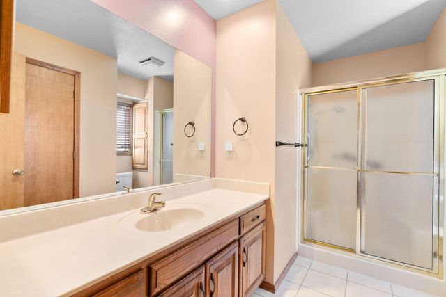 3443 S Bellhurst Avenue, Springfield, MO 65804