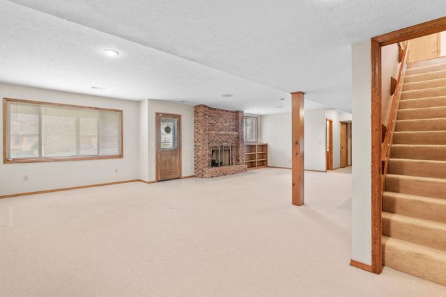 3443 S Bellhurst Avenue, Springfield, MO 65804