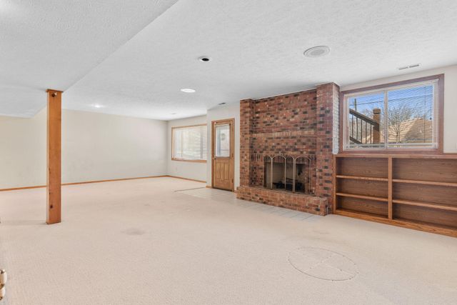 3443 S Bellhurst Avenue, Springfield, MO 65804