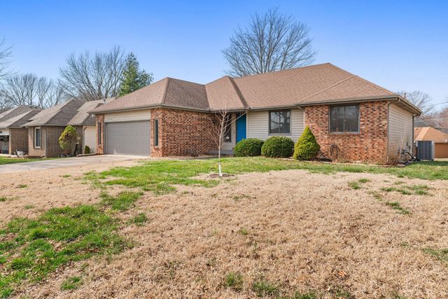 3443 S Bellhurst Avenue, Springfield, MO 65804