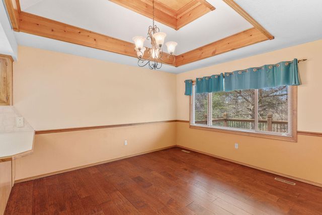 3443 S Bellhurst Avenue, Springfield, MO 65804