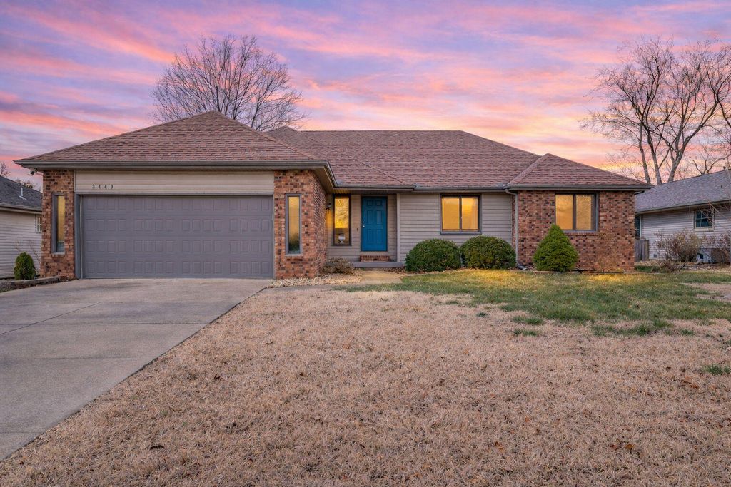 3443 S Bellhurst Avenue, Springfield, MO 65804