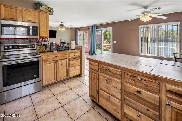 11331 W MCCASLIN ROSE Lane, Surprise, AZ 85378