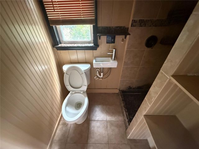 2722 9TH AVENUE W, Bradenton, FL 34205