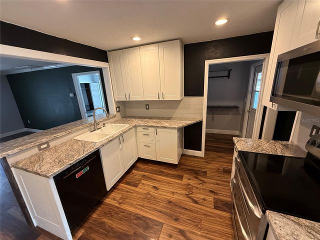 2722 9TH AVENUE W, Bradenton, FL 34205