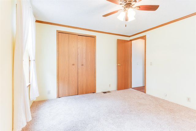 109 Cadgewith, Lansing, MI 48906