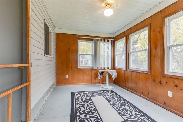 109 Cadgewith, Lansing, MI 48906