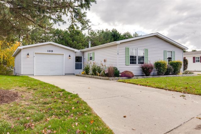 109 Cadgewith, Lansing, MI 48906