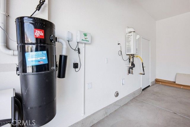 11407 Alton, Corona, CA 92883