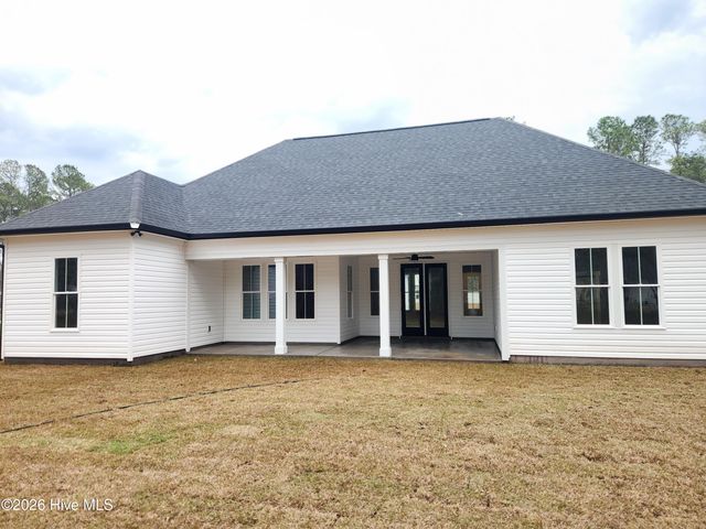 401 Baypark Drive NW, Calabash, NC 28467