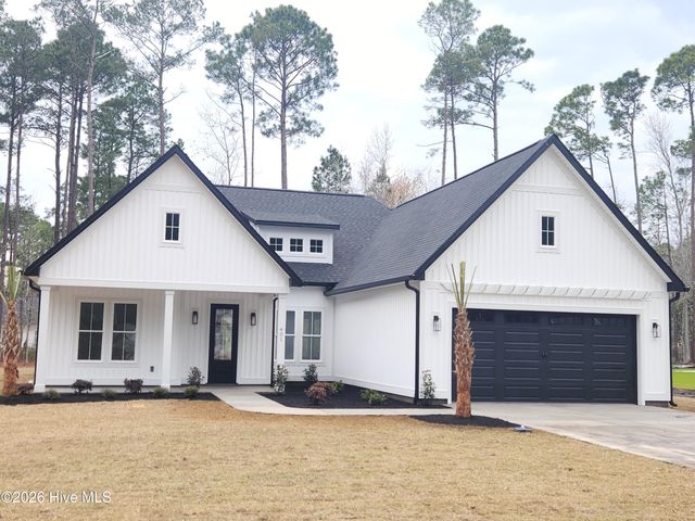401 Baypark Drive NW, Calabash, NC 28467