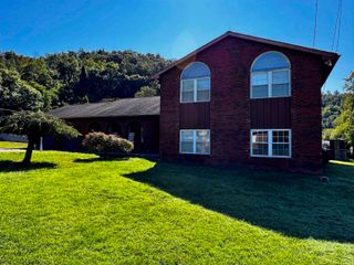 6419 Camp Creek Road, Huntington, WV 25701