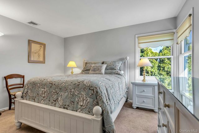 2 Nancy Court, Glen Cove, NY 11542