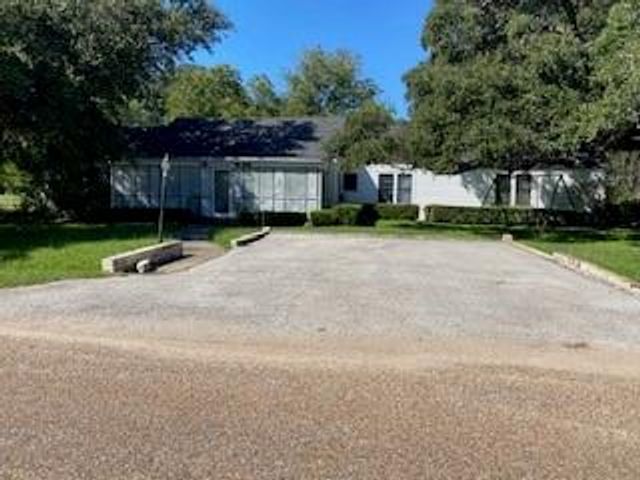 503 Main Street, Garwood, TX 77442