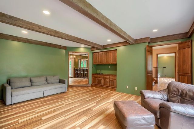 3005 Carlsbad Court, Burnsville, MN 55337