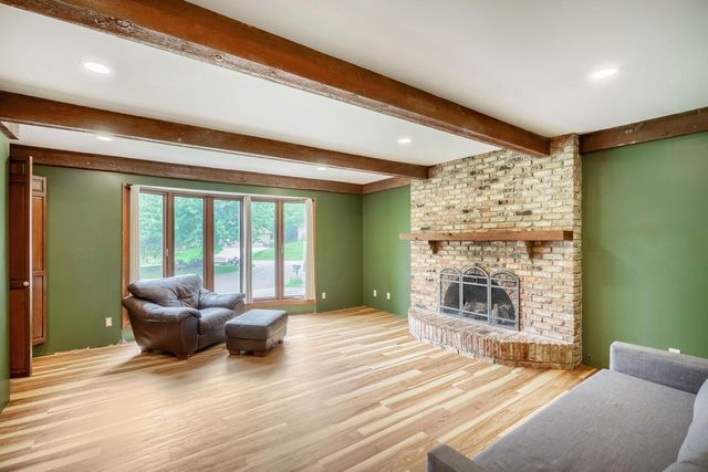 3005 Carlsbad Court, Burnsville, MN 55337