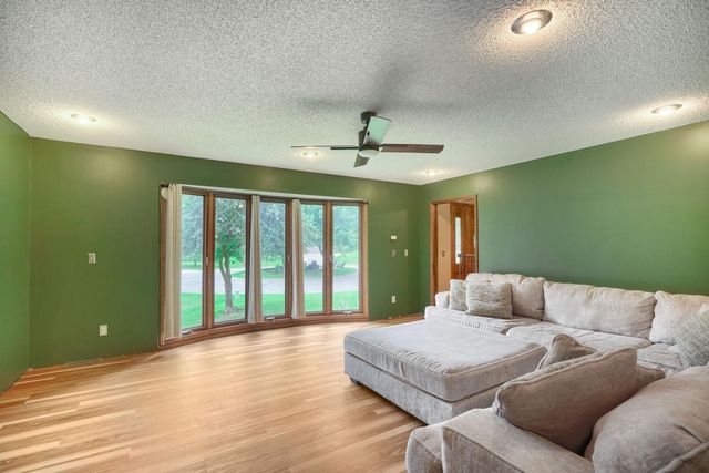 3005 Carlsbad Court, Burnsville, MN 55337