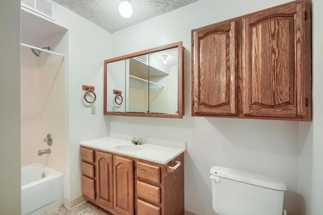 3005 Carlsbad Court, Burnsville, MN 55337