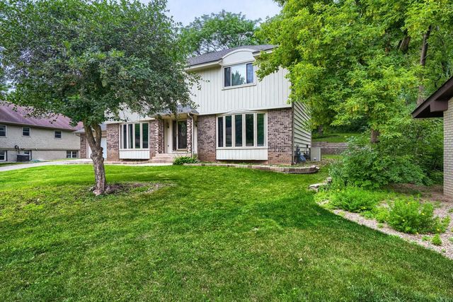 3005 Carlsbad Court, Burnsville, MN 55337