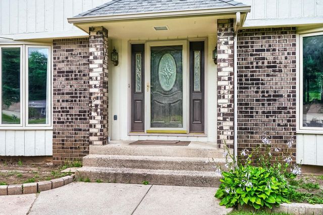 3005 Carlsbad Court, Burnsville, MN 55337