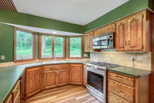 3005 Carlsbad Court, Burnsville, MN 55337