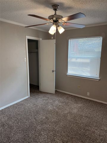 107 Hidalgo Lane, Arlington, TX 76014