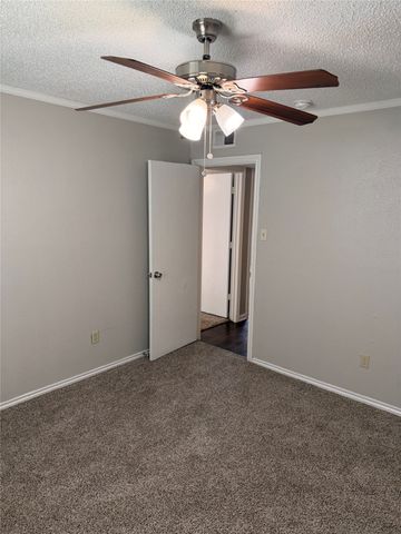 107 Hidalgo Lane, Arlington, TX 76014