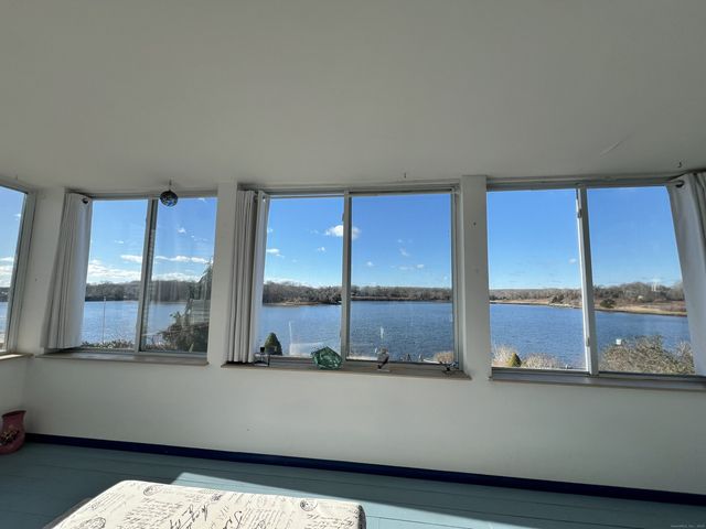 123 Seneca Drive, Groton, CT 06340