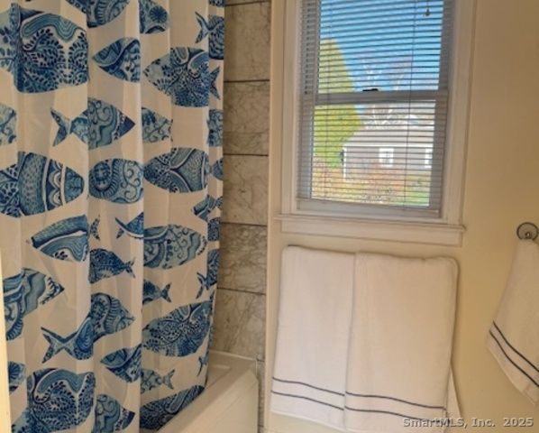 123 Seneca Drive, Groton, CT 06340