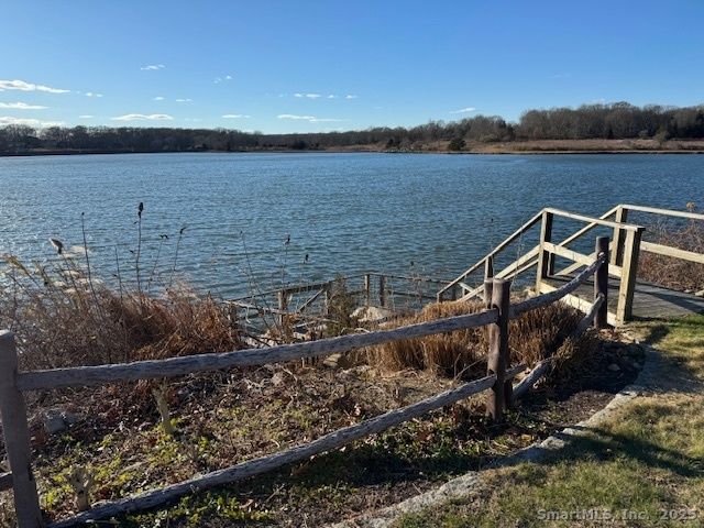 123 Seneca Drive, Groton, CT 06340