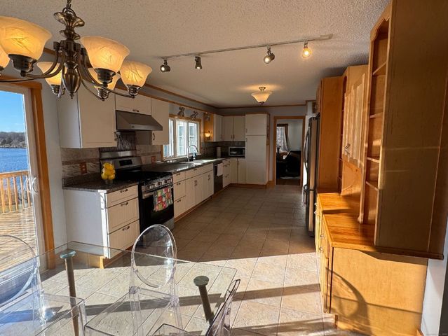 123 Seneca Drive, Groton, CT 06340